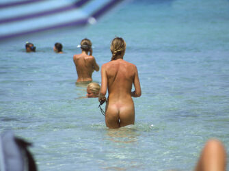 marcia clark naked beach. Photo #1